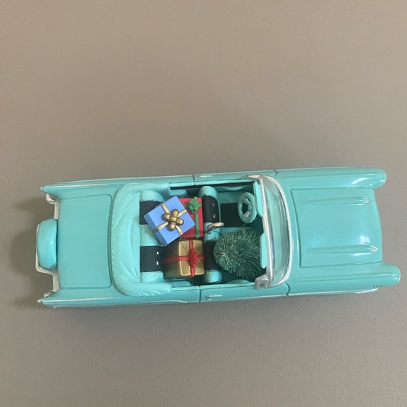 Hallmark Christmas tree Ornament 1957 Chevrolet Bel Air - Picture 2 of 3